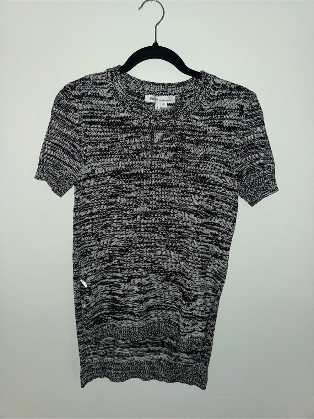 BCBGeneration Black & White Marled Short Sleeve Sweater Top